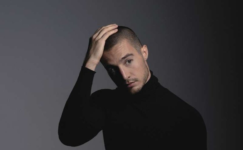 Tiago Iorc ressurge com novo visual e música inédita