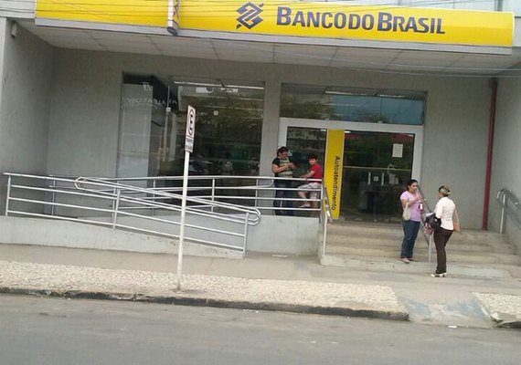 Homem é preso ao tentar abrir conta em agência do Banco do Brasil com documentos falsificados