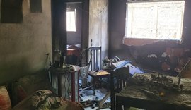 Corpos de vítimas de incêndio em apartamento no Benedito Bentes são liberados pelo IML