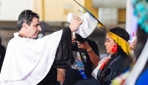 Anderson Barros e Rosa de Lima tomam posse na Reitoria da Uneal