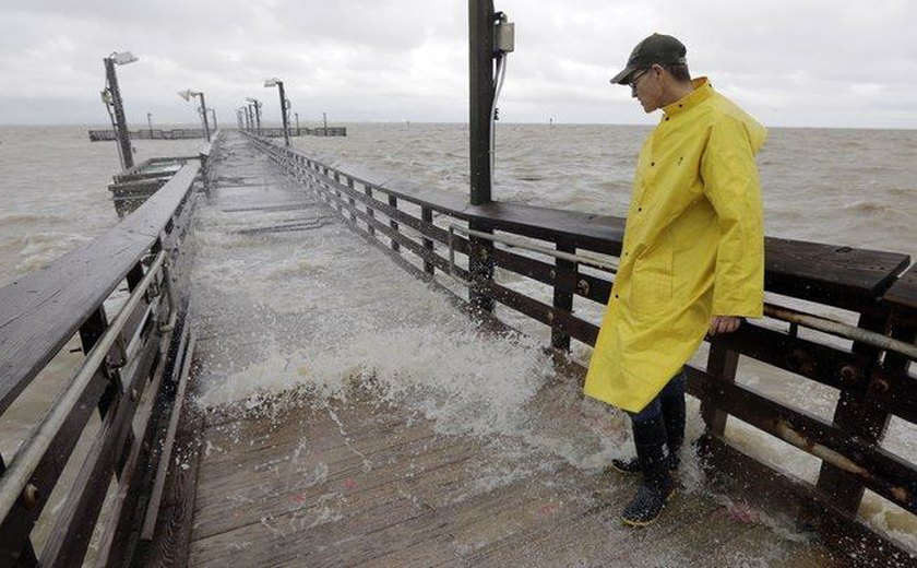 Tempestade tropical Lee pode virar furacão até domingo, diz NHC