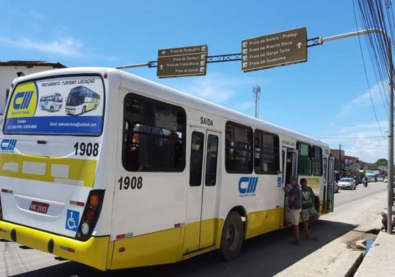 Passageiros da Barra de Santo Antônio denunciam péssimas condições de ônibus