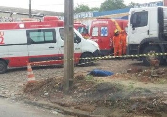 Funcionários de ferro-velho morrem após caminhão derrubar fios de alta tensão