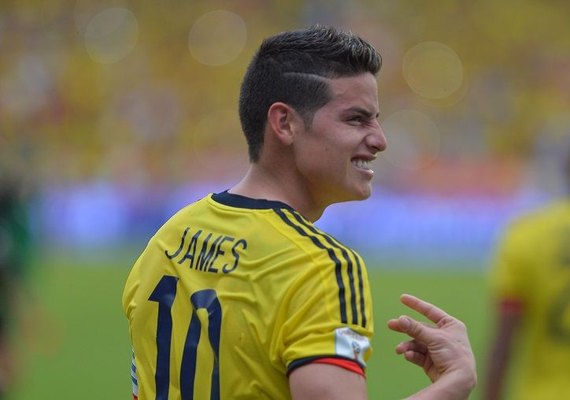 Colômbia vence Bolívia com gol de James Rodríguez