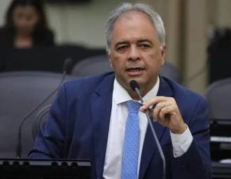 Silvio Camelo propõe identificação visual rosa em tornozeleiras usadas por agressores de mulheres