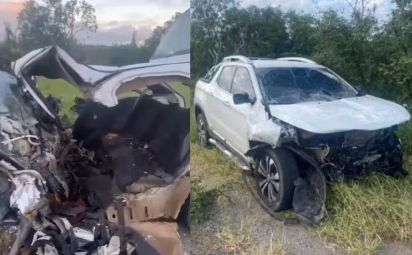 Cinco jovens morrem após dois carros baterem de frente no interior da Bahia