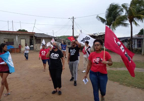 Ato na periferia de Maceió denuncia discurso golpista de Bolsonaro