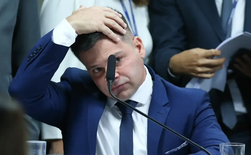 Tornozeleira de Silvinei ficou sem sinal na madrugada de Natal, diz PF