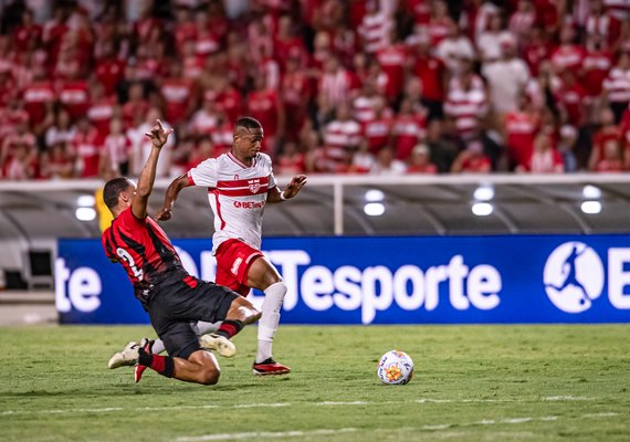 CRB encara o Vitória este sábado no Rei Pelé