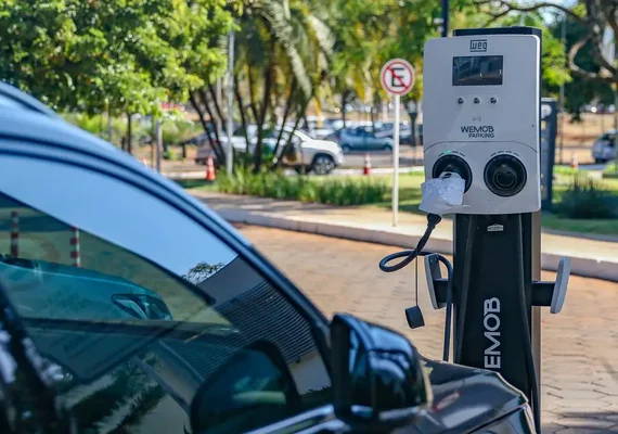 Carros elétricos que estourarem cotas de importação pagarão tarifas