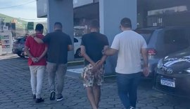 Justiça de Alagoas converte em preventiva prisão de dupla suspeita de furto e receptação de celulares em Maceió