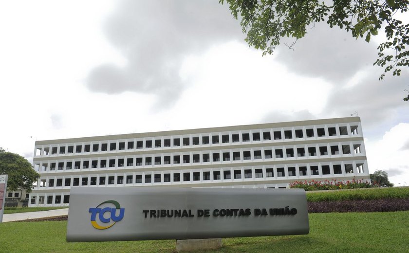 TCU proíbe governo Bolsonaro de veicular propaganda em mídias associadas a fake news