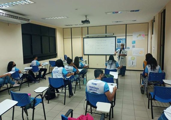 Senai retoma aulas presenciais dos cursos de aprendizagem industrial