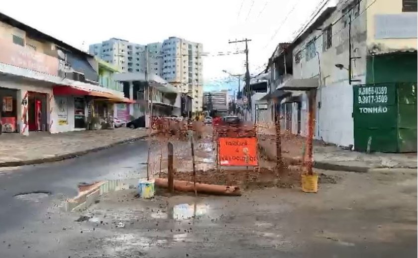 Casal dá apoio à Prefeitura de Maceió em conserto de galeria de águas pluviais na Jatiúca