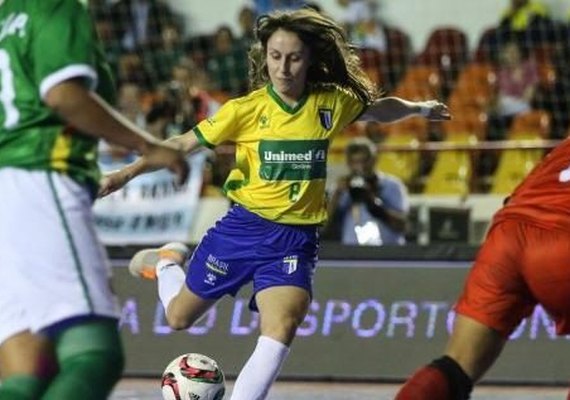 Brasileira é eleita melhor atleta universitária do mundo em 2016