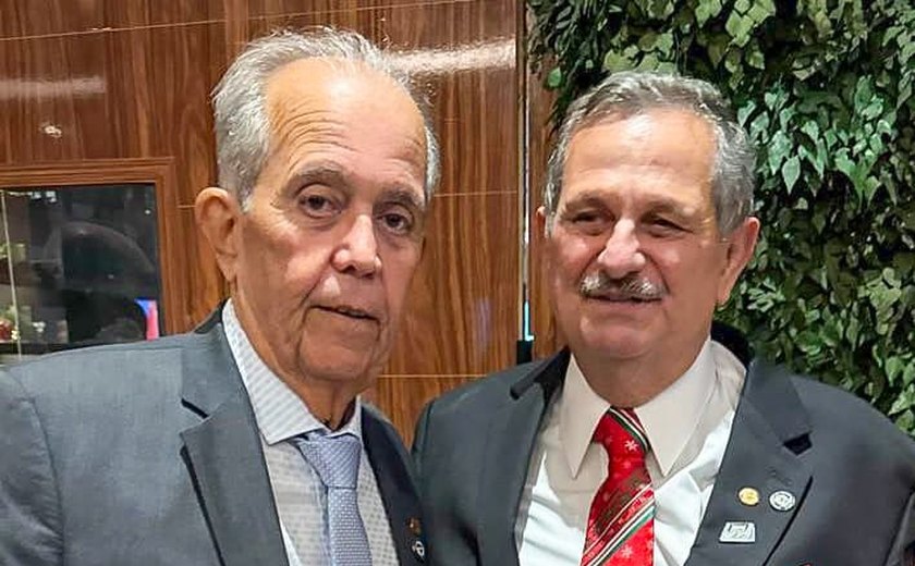 Celyrio Adamastor prestigia posse de Fernando Cerqueira como presidente do TRE-PE