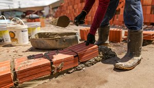 Prefeitura de Maceió inicia reconstrução de barracas no entorno do Mercado da Produção