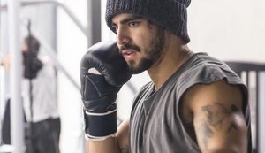 Rock vence sua 1ª luta de boxe em 'A Dona do Pedaço'