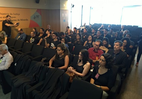 Após audiência no TRT, jornalistas alagoanos anunciam greve para a próxima terça (25)