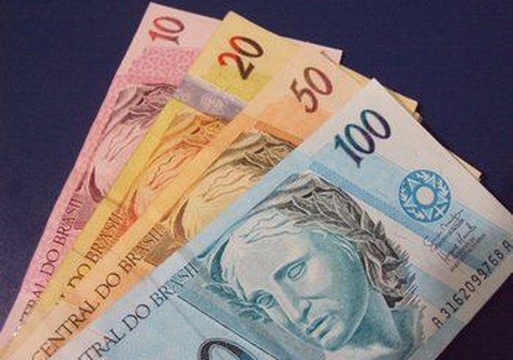 Prefeito Marcius Beltrão anuncia rateio de até R$ 6.684,00 por professor
