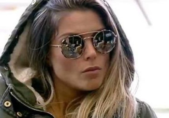 Flávia Viana faz pouco caso da “Fazenda” e diz que o “BBB” era melhor