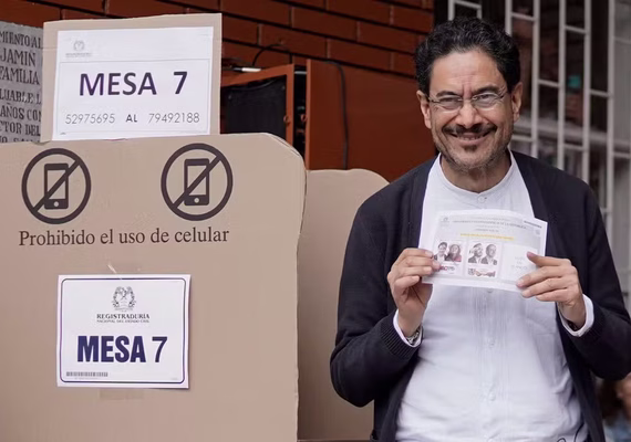 Eleições na Colômbia: Candidato de Petro diz que pedirá recontagem de votos