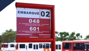 SMTT atende usuários e reforça linhas de ônibus da capital