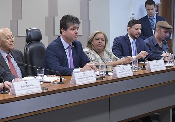 Congresso Nacional avança no debate sobre criação do Médicos pelo Brasil