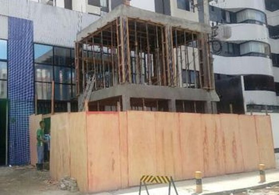 Auditoria Fiscal embarga obras de ampliação de hospital na Ponta Verde