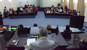 Deputados e representantes de categorias discutem desafios para efetivação da Lei 13.935 em Alagoas