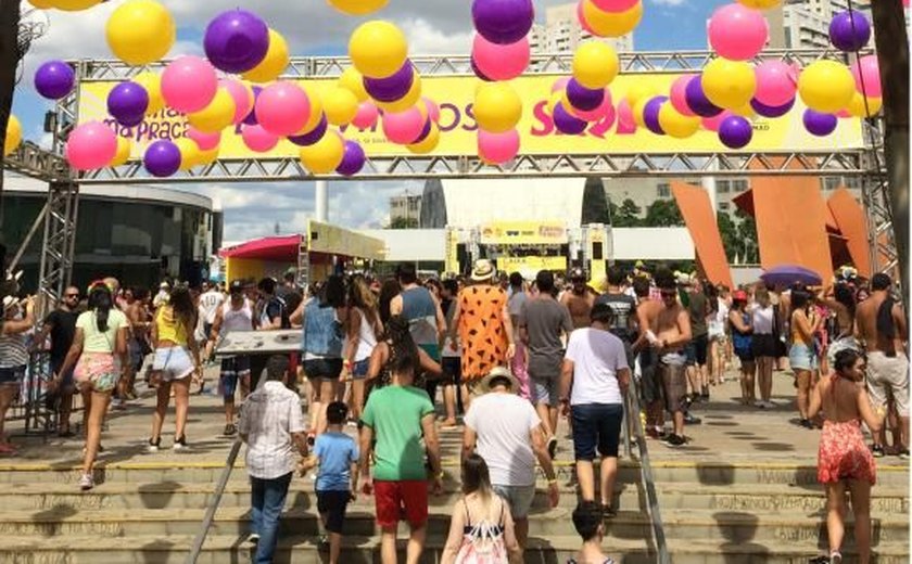 Pré-carnaval em São Paulo começa com apresentação de blocos cariocas