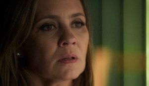 'Segundo Sol': Laureta usa injeção letal para assassinar comparsa