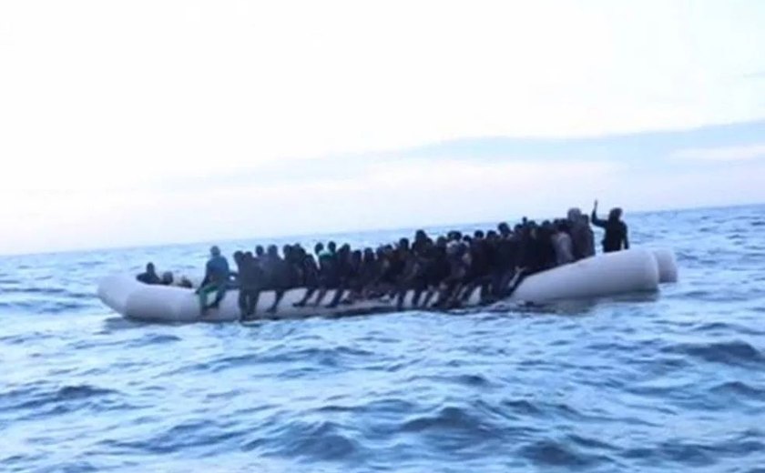 Pior naufrágio do ano na costa da Líbia deixa ao menos 45 pessoas mortas