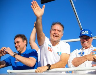 Renan Filho abre campanha em Arapiraca: 'É hora de um novo salto para o futuro'