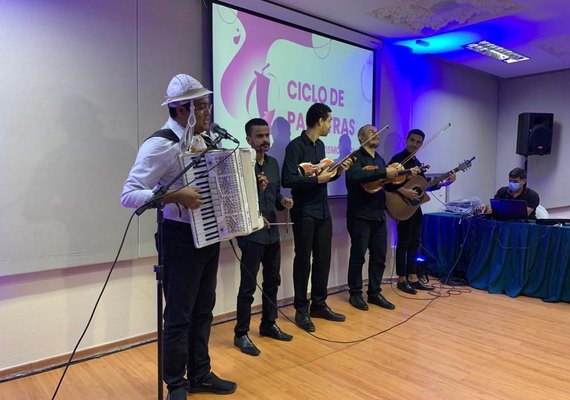 Segundo dia do Ciclo de Palestras-Cooperativismo é 100! - supera expectativas