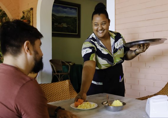 Escola do Turismo: inscrições em cursos gratuitos começam em seis cidades de Alagoas