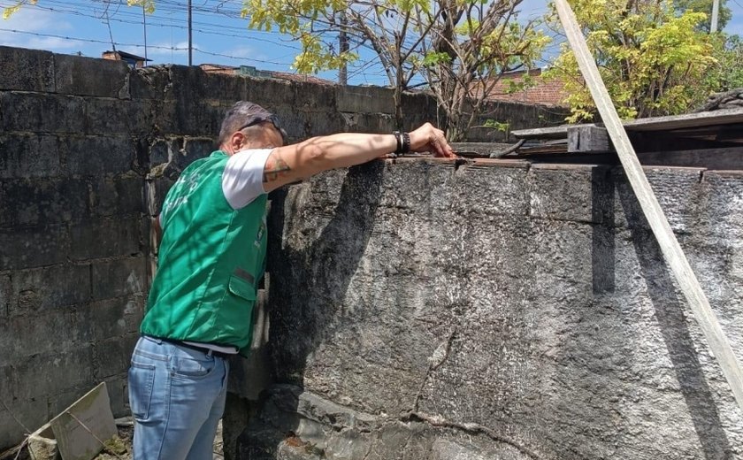 Empresa é autuada por por lançamento de concreto em galeria pluvial