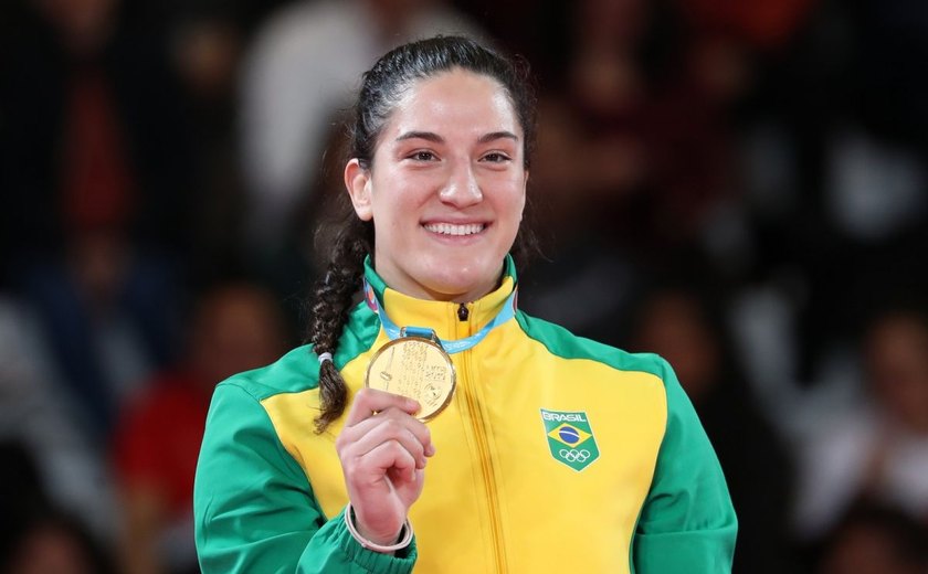 Mayra Aguiar desbanca cubana e conquista o 55º ouro do Brasil