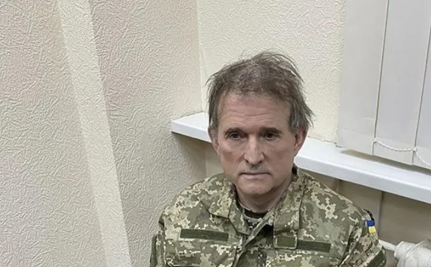 Ucrânia divulga vídeo de aliado de Putin preso pedindo para ser trocado por soldados e civis em Mariupol