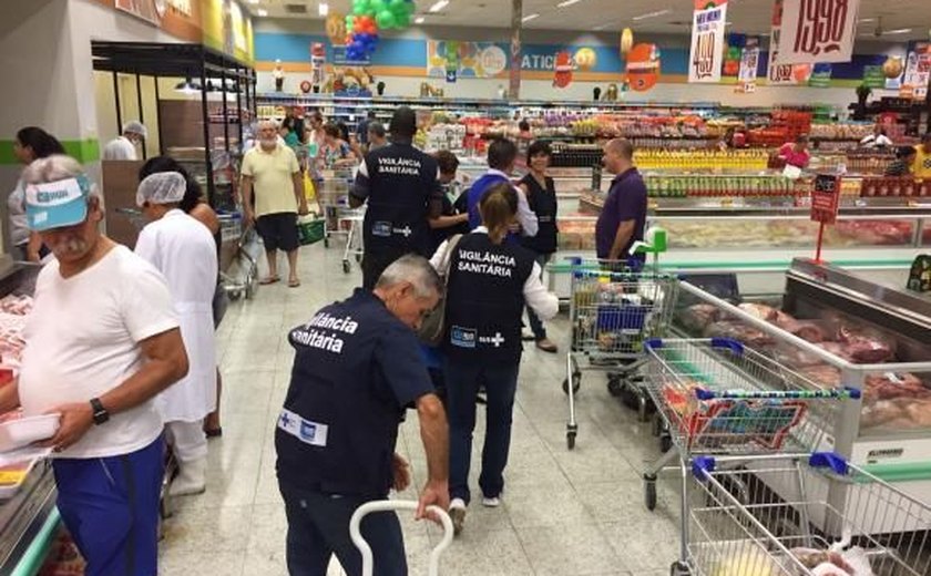 Vigilância Sanitária do Rio recolhe amostras de carne em supermercados