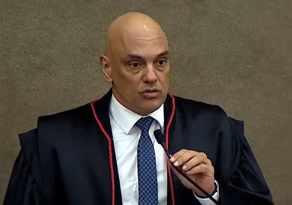 Ministro nega pedido de Bolsonaro para adiar ação sobre trama golpista