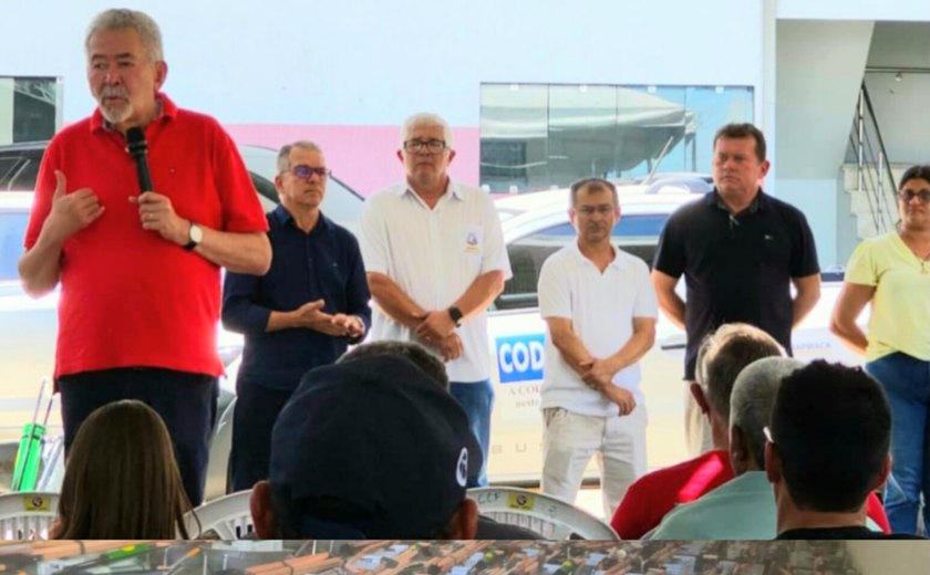 Em Arapiraca, deputado Paulão entrega mais de 200 kits para agricultores familiares