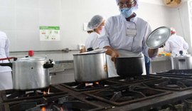 Pela 2ª vez, merendeira da rede municipal está na final de concurso alagoano