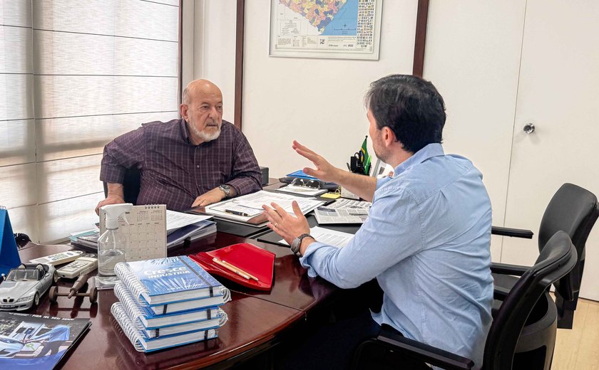 Sileal formaliza à Fiea e à CNI pedido de suspensão temporária das licenças de importação de lácteos