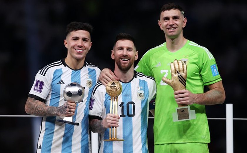 Com Messi eleito craque, Argentina domina prêmios da Copa do Catar