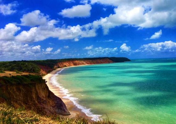 As surpreendentes praias do município de Barra de Santo Antônio