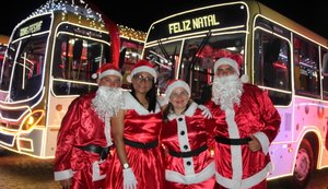 Ônibus de Maceió recebem decoração natalina neste fim de ano