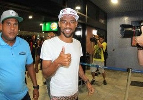 Grêmio cita exemplo de Zé Roberto e elogia Léo Moura aos 38 anos