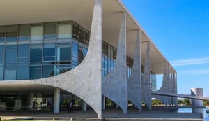 Brasil repudia revogação de visto de embaixadora nos Estados Unidos