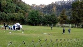 Helicóptero que levava governador cai em campo de futebol do Espírito Santo